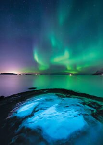 Read more about the article Chasing the Aurora Australis: Witnessing the Southern Lights in Antarctica